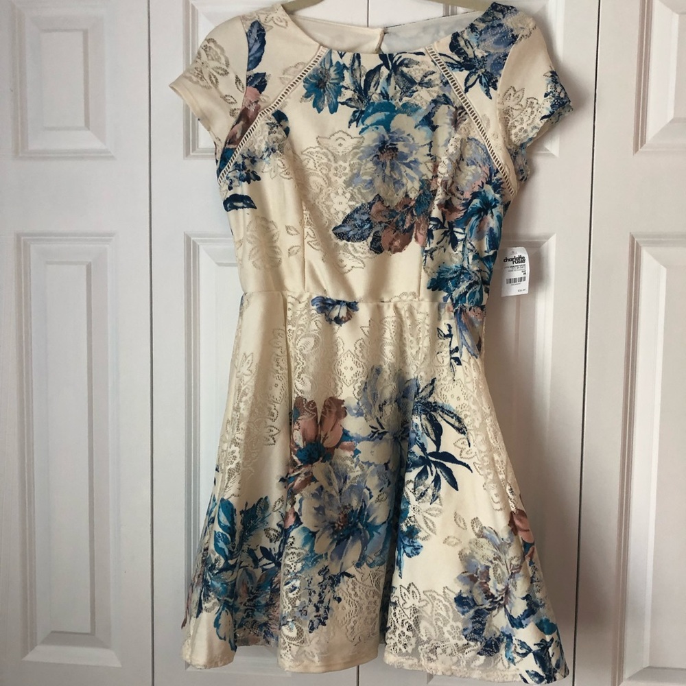 Lace floral short sleeve dress